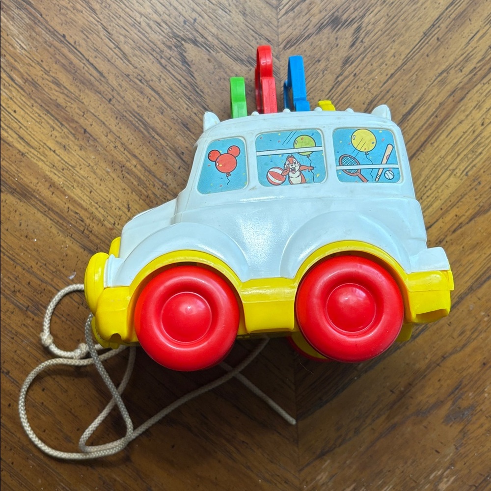 1992 Mattel Disney Mickey Mouse & Friends Pull Along Bus Toy - Picture 3 of 9